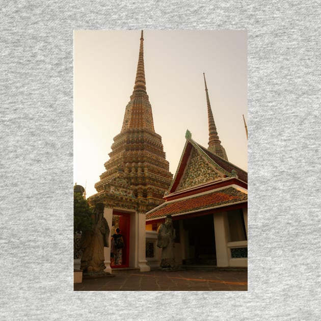 Fourth entrance view to Phra Chedi Rai at Wat Pho by kall3bu